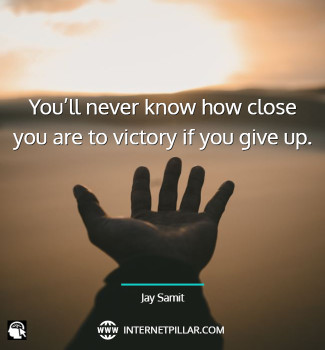 never-give-up-quotes